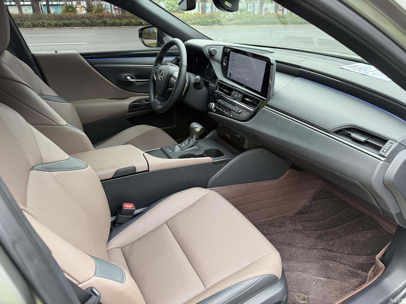 Lexus ES, 2024 12