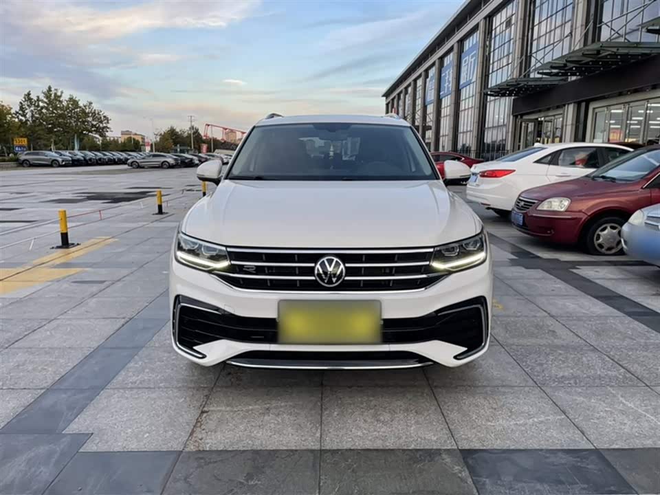 Volkswagen Tiguan L