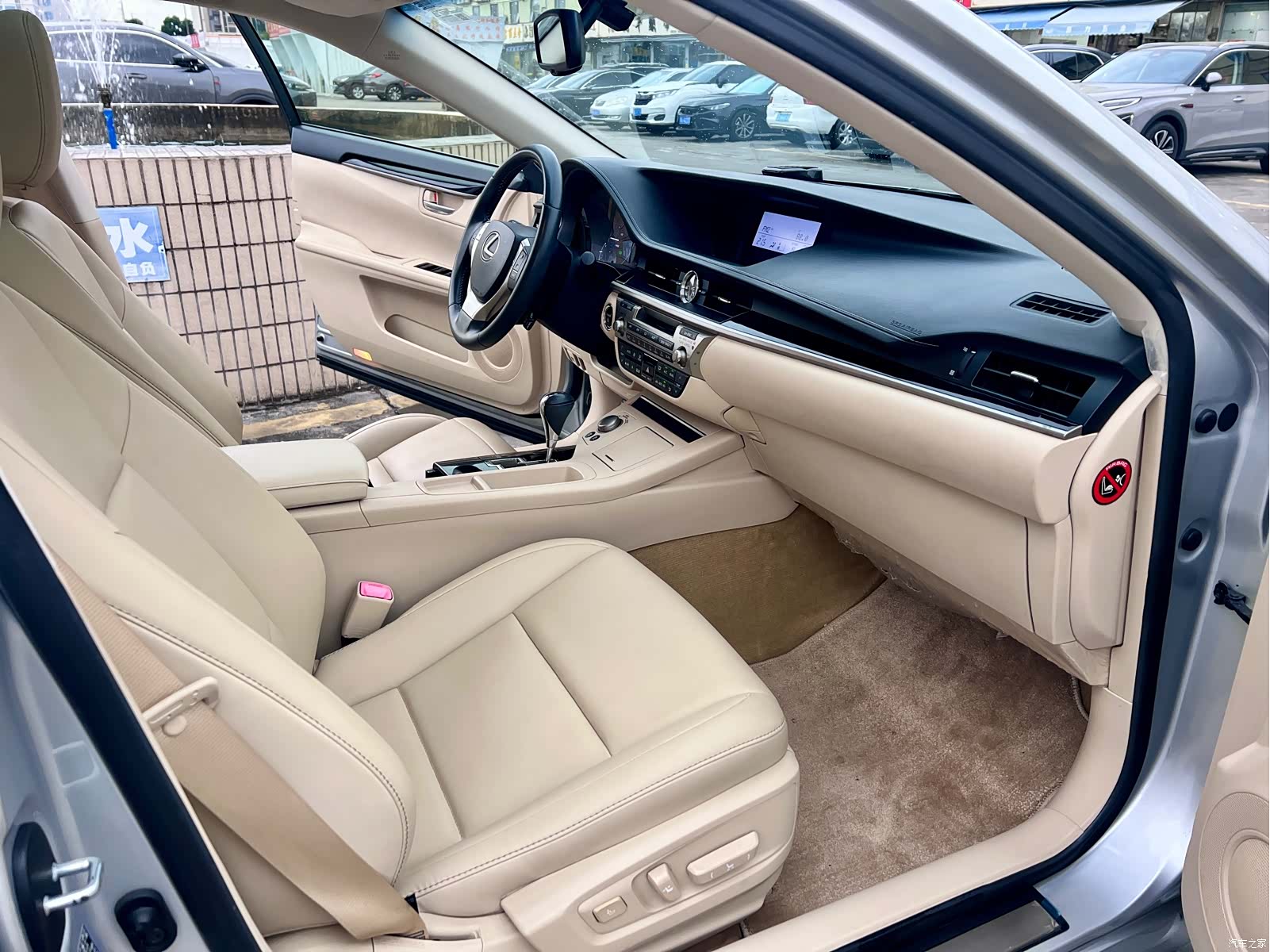 Lexus ES, 2013 12