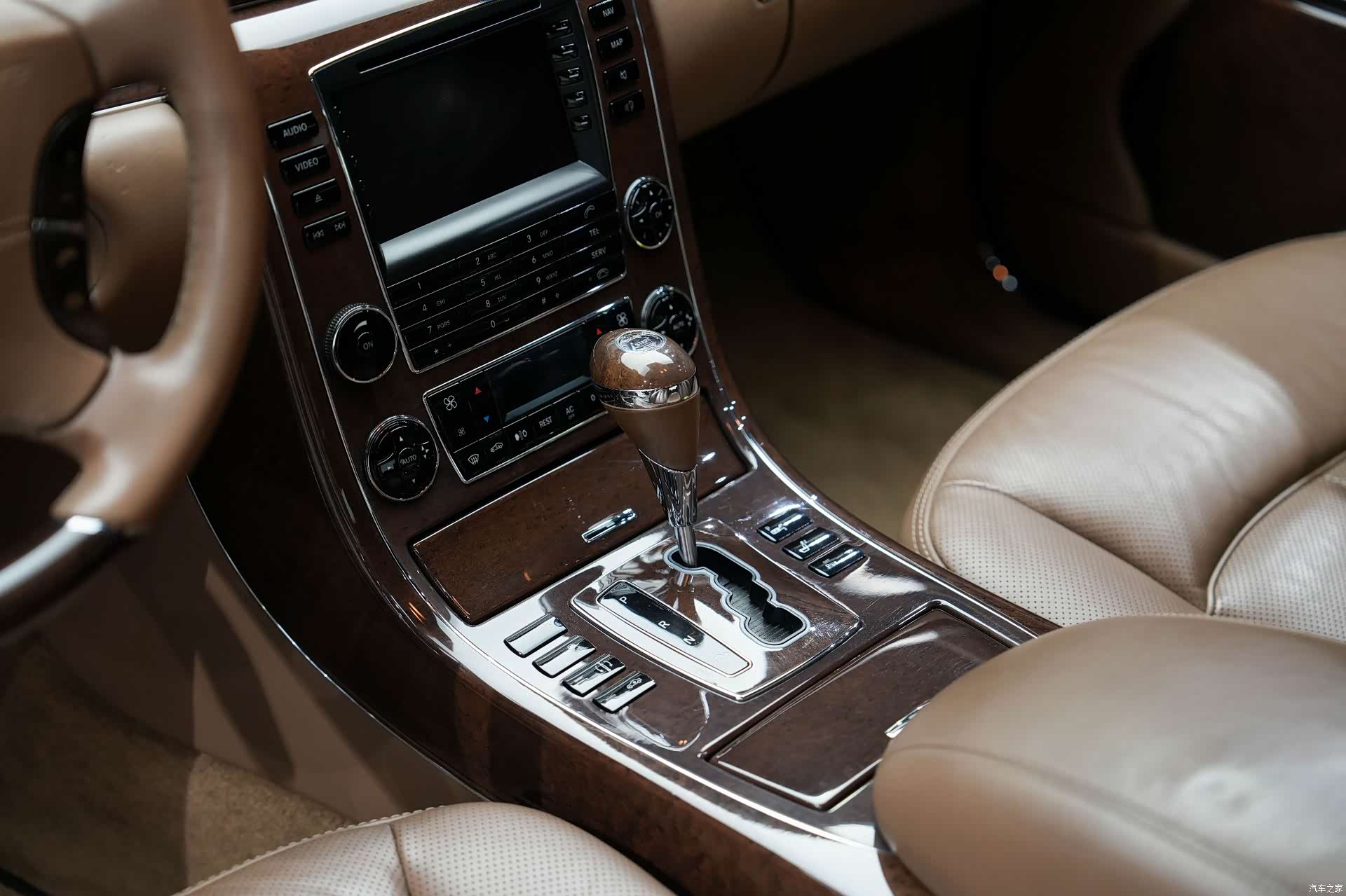 Maybach 57, 2012 19