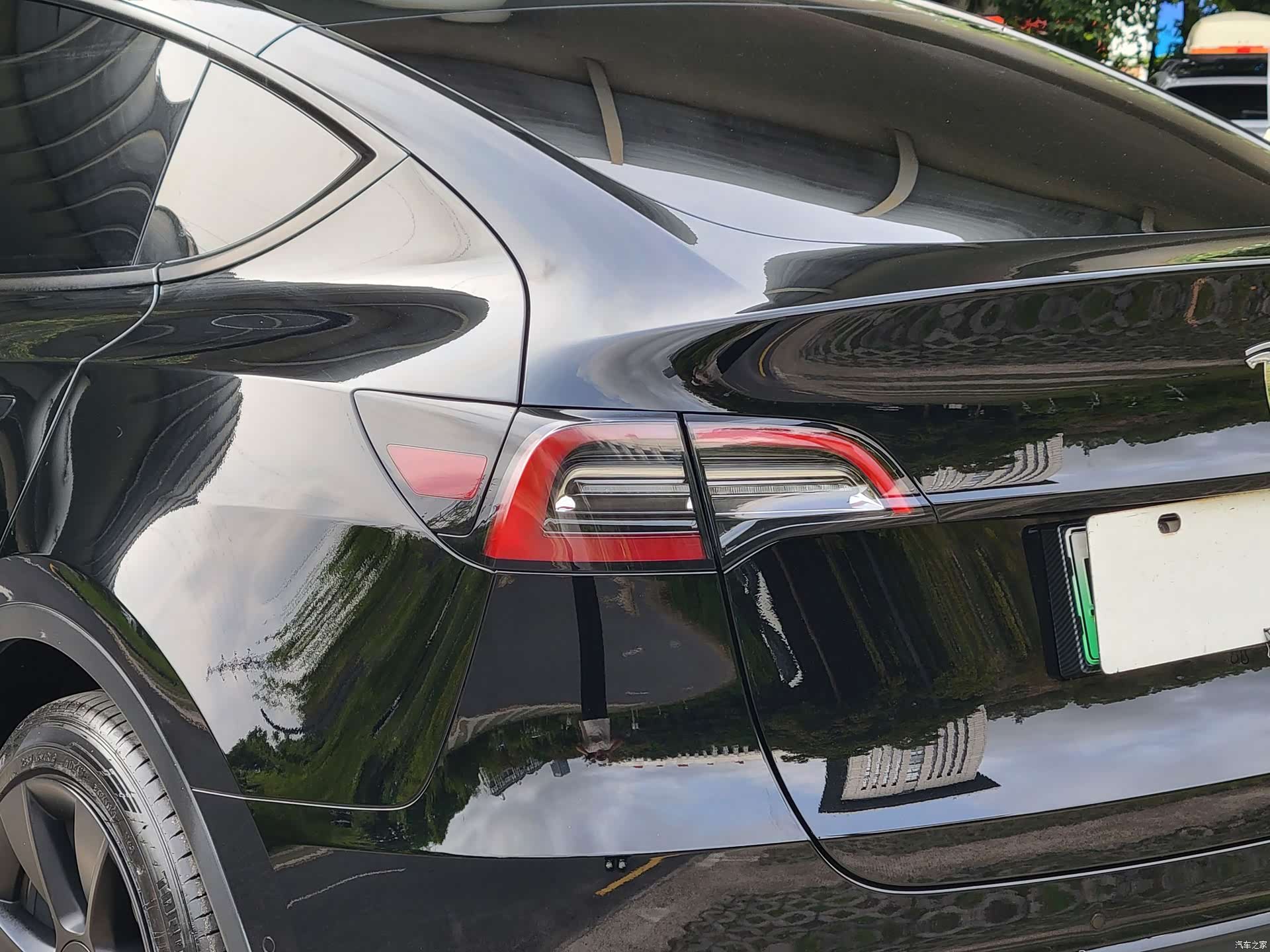 Tesla Model Y, 2023 18