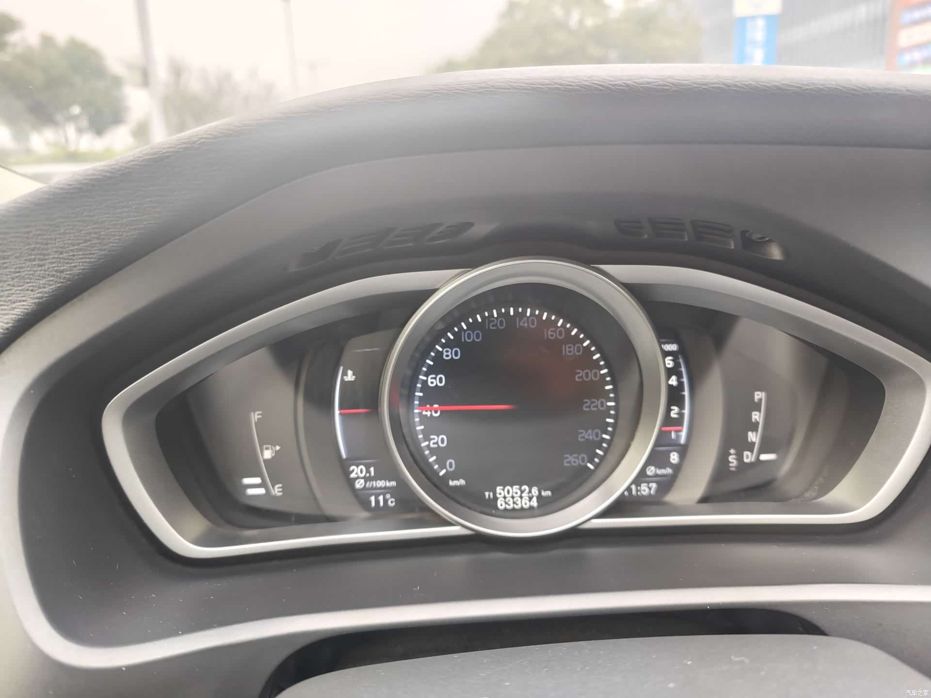 Volvo V40, 2016 9