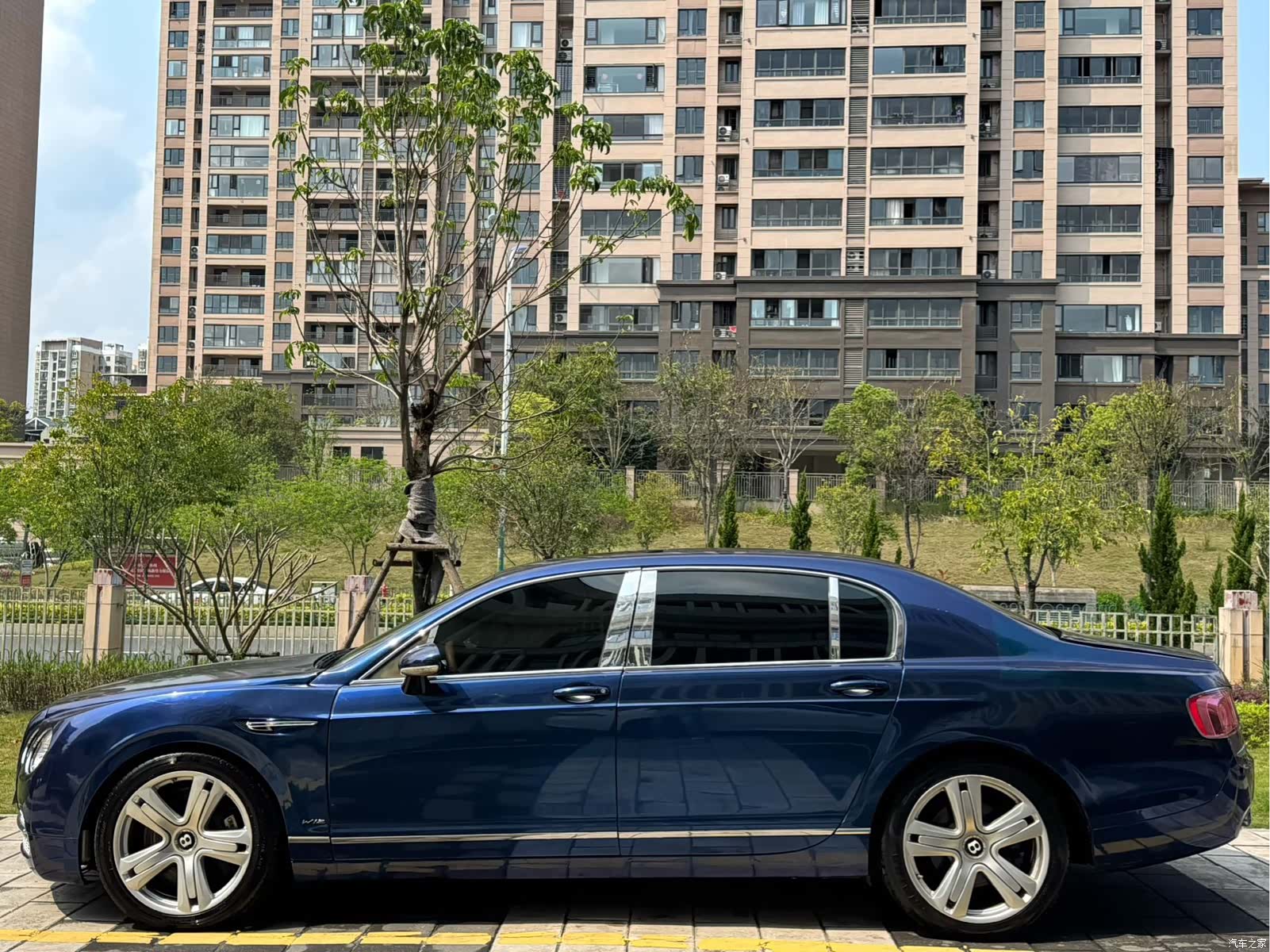 Bentley Flying Spur, 2008 4