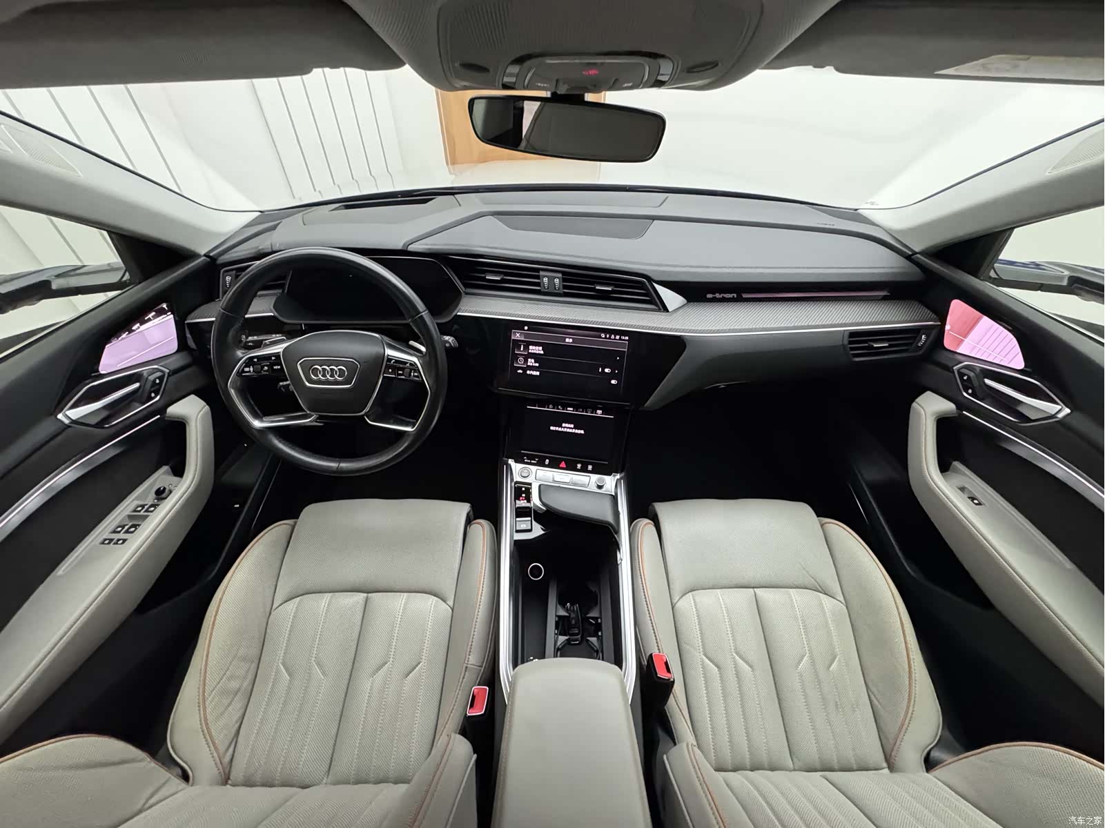 Audi e-tron, 2021 13