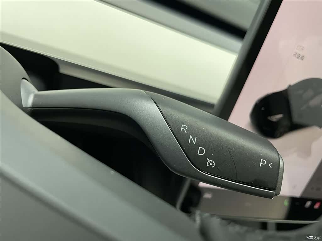 Tesla Model Y, 2022 14