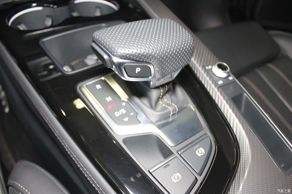 Audi A4L, 2024 12