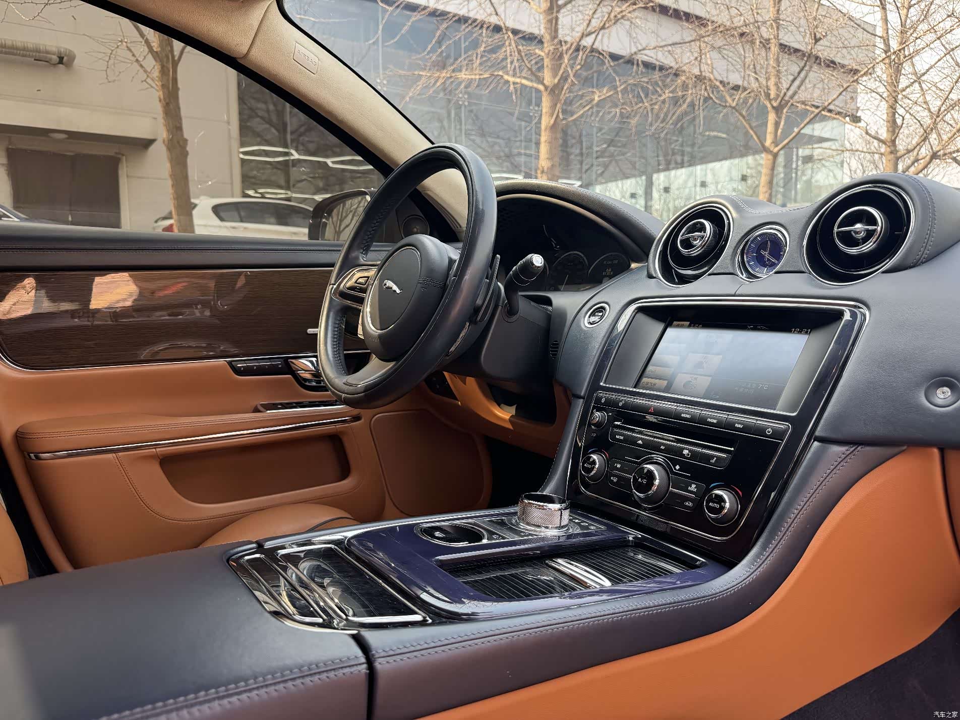 Jaguar XJ, 2012 13