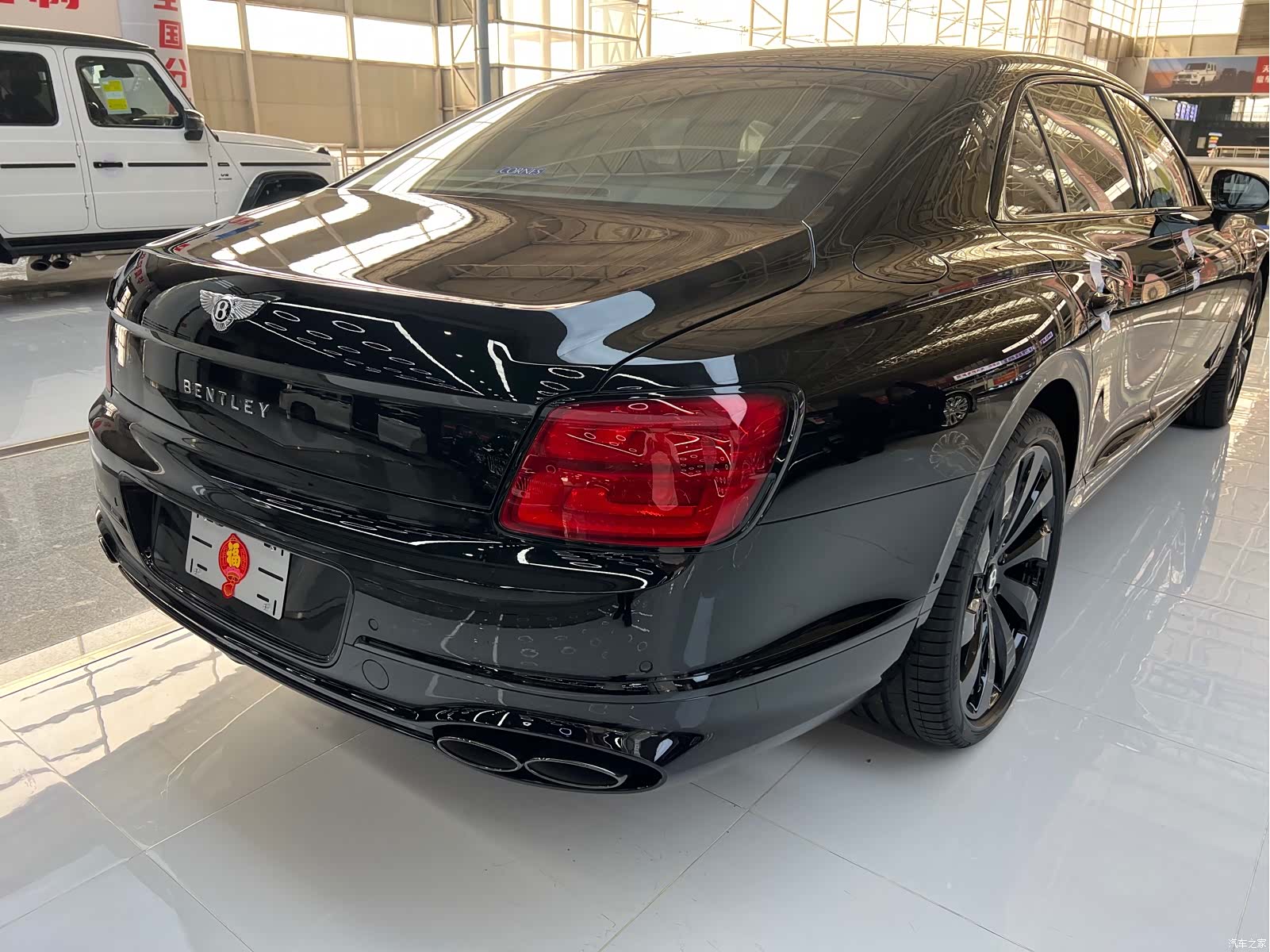 Bentley Flying Spur, 1900 21