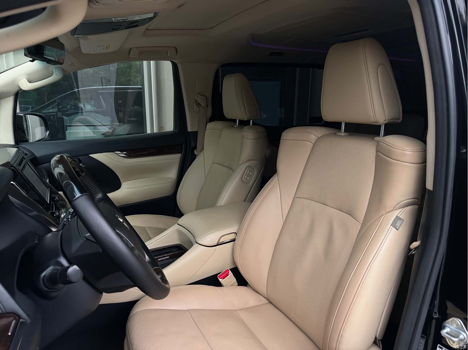 Toyota Alphard, 2019 13