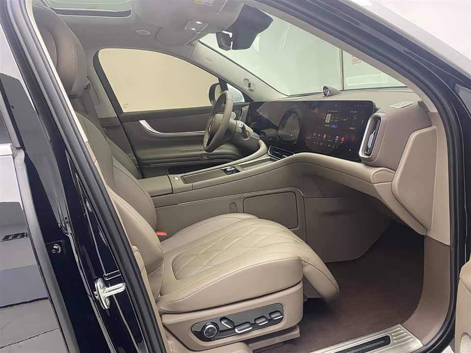 AITO Ask the world M9