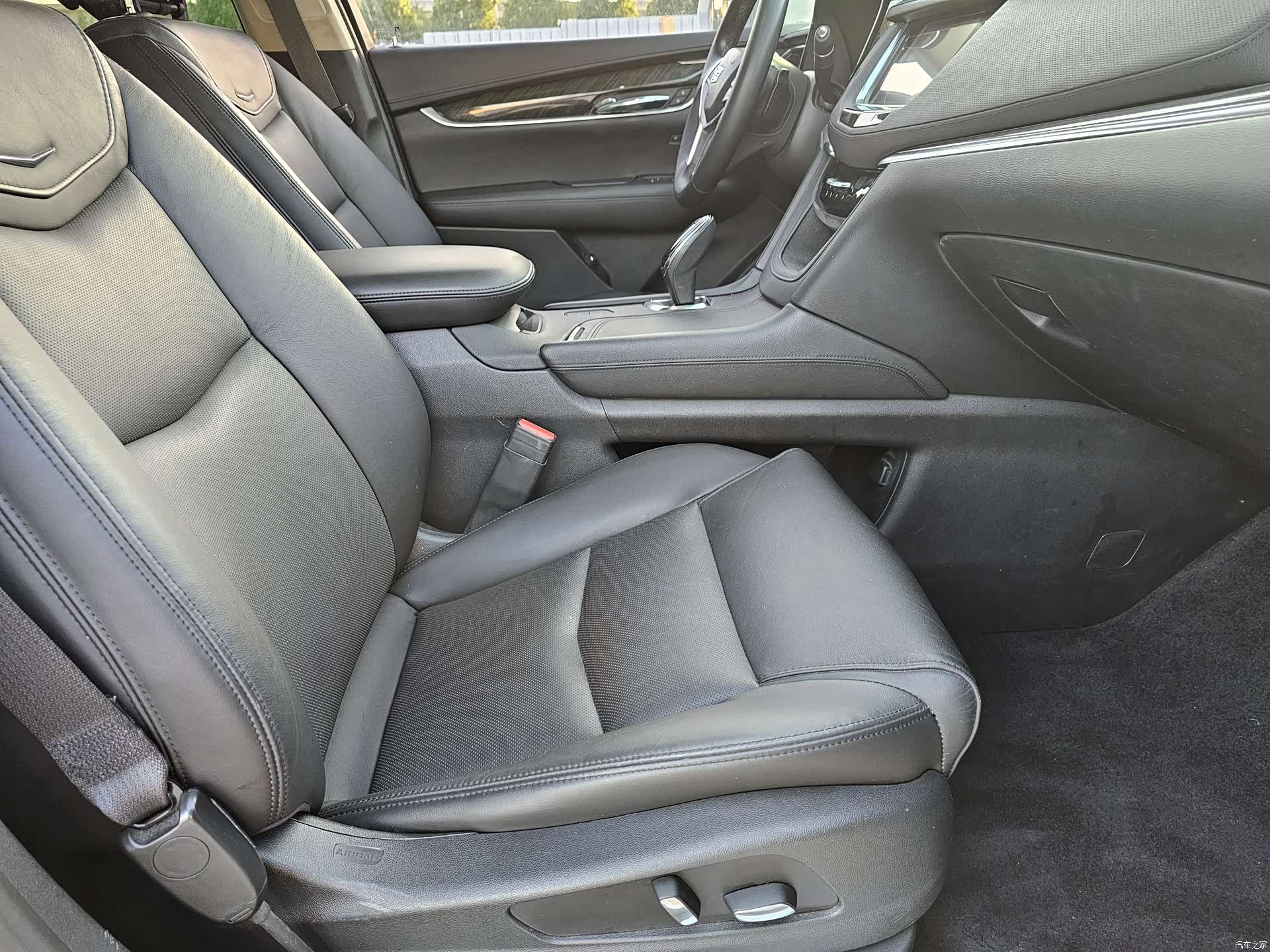 Cadillac XT5, 2017 10