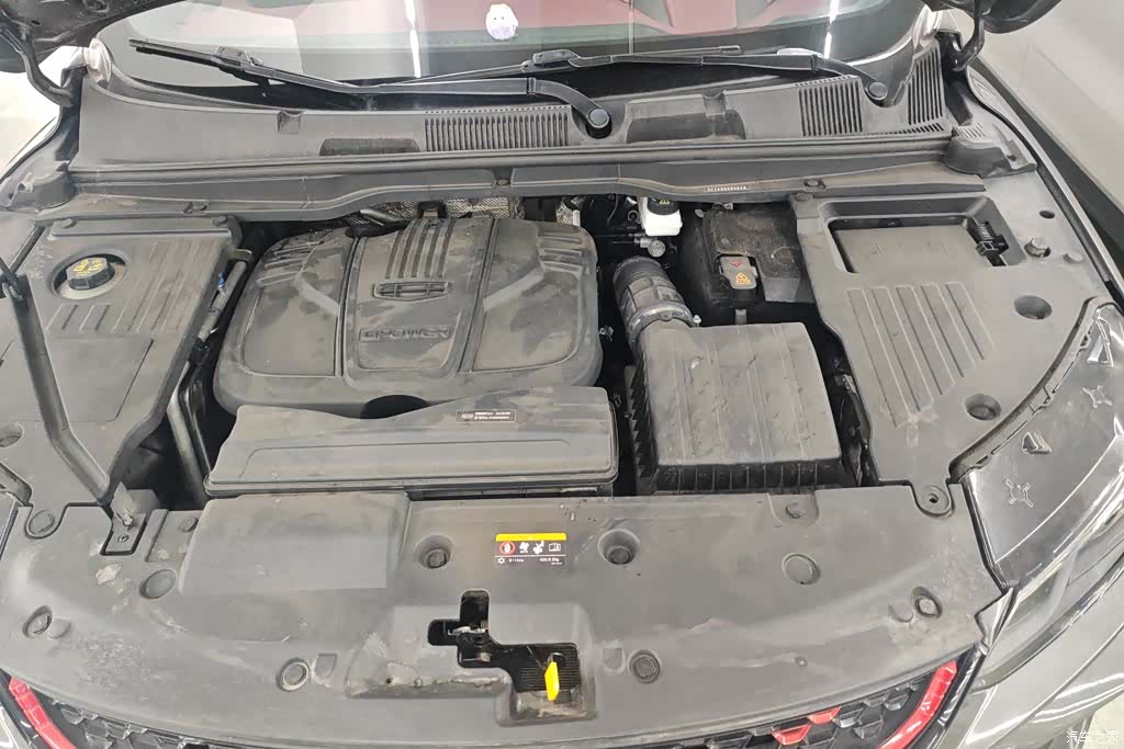 Geely Coolray, 2022 10