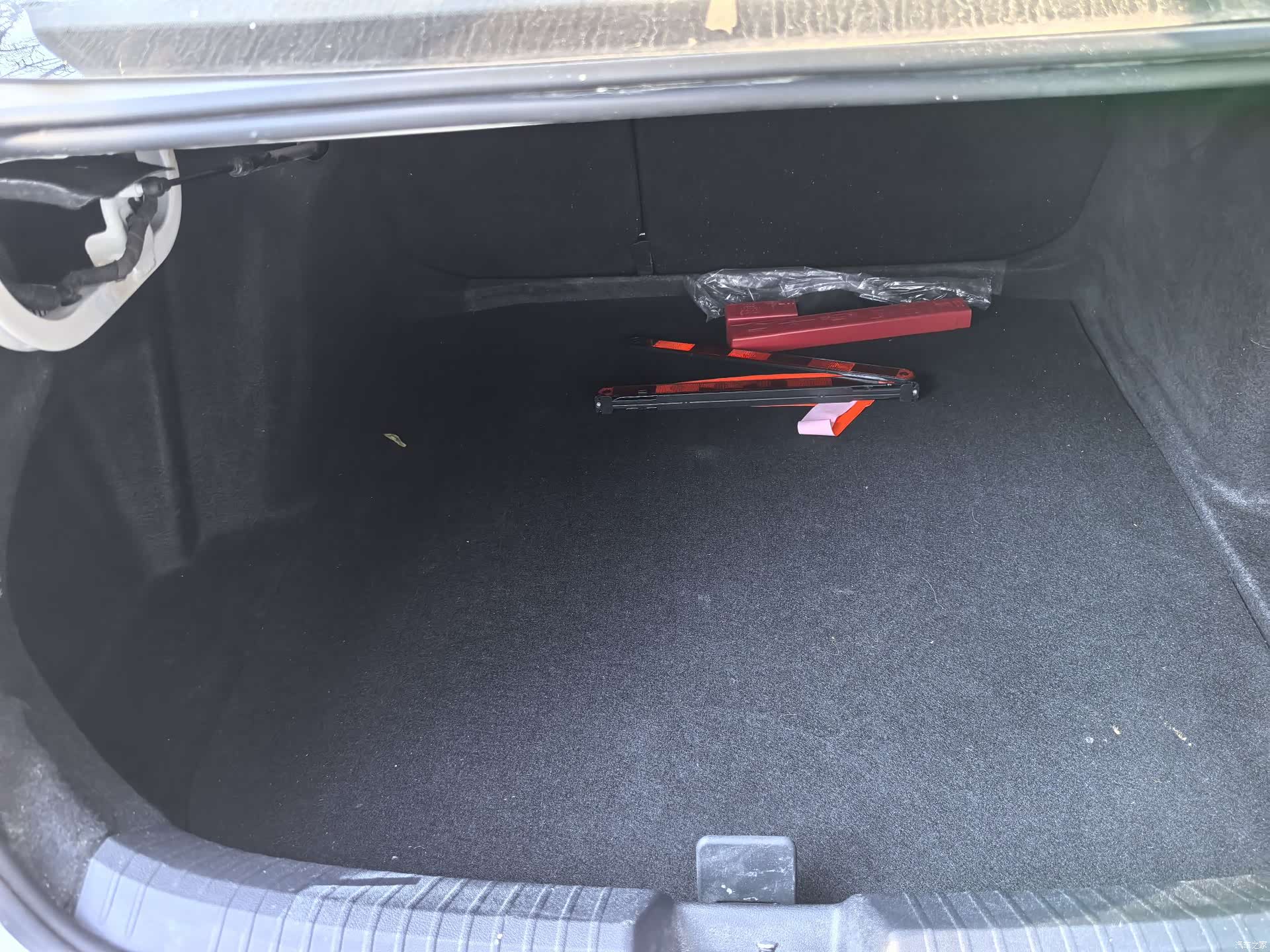 Volkswagen Sagitar, 2024 12