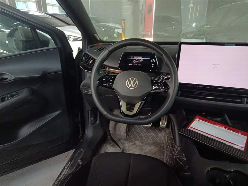 Volkswagen With the crowd 06