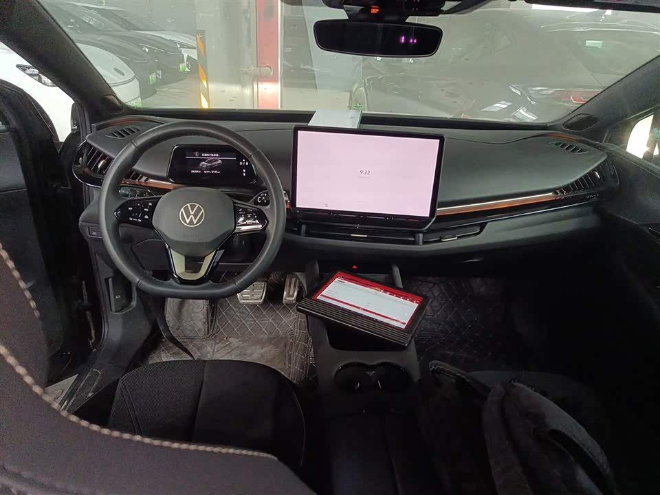 Volkswagen With the crowd 06