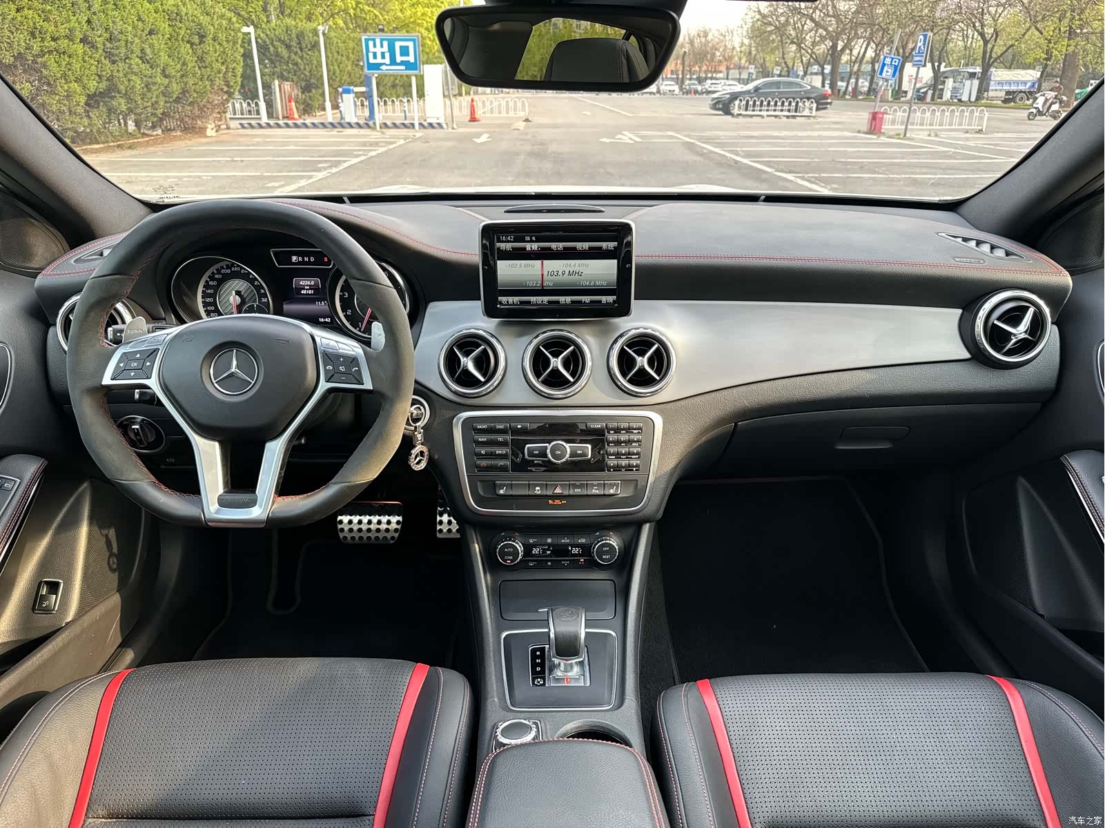Mercedes-Benz GLA, 2015 36