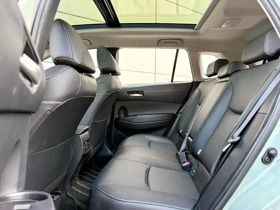 Toyota Corolla Sharp amplifier