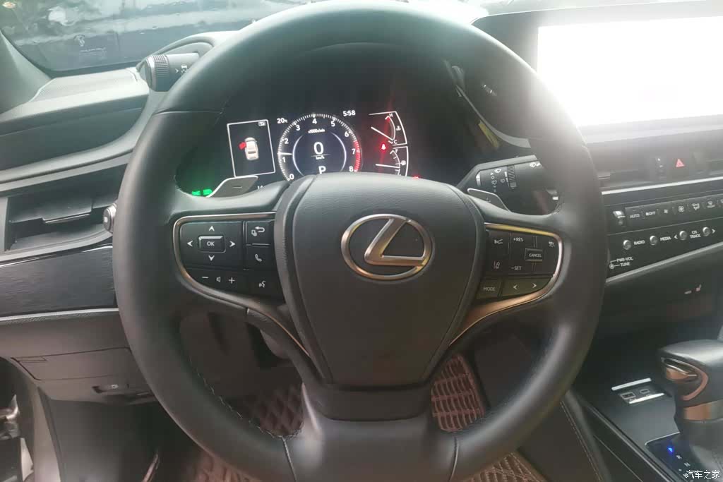 Lexus ES, 2022 15