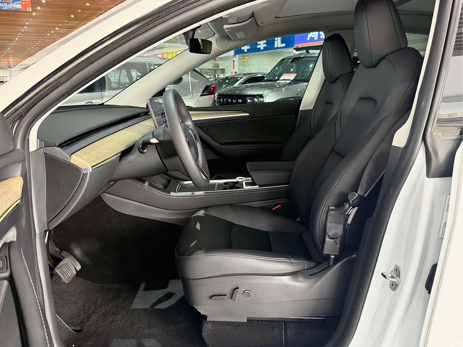 Tesla Model Y, 2022 7