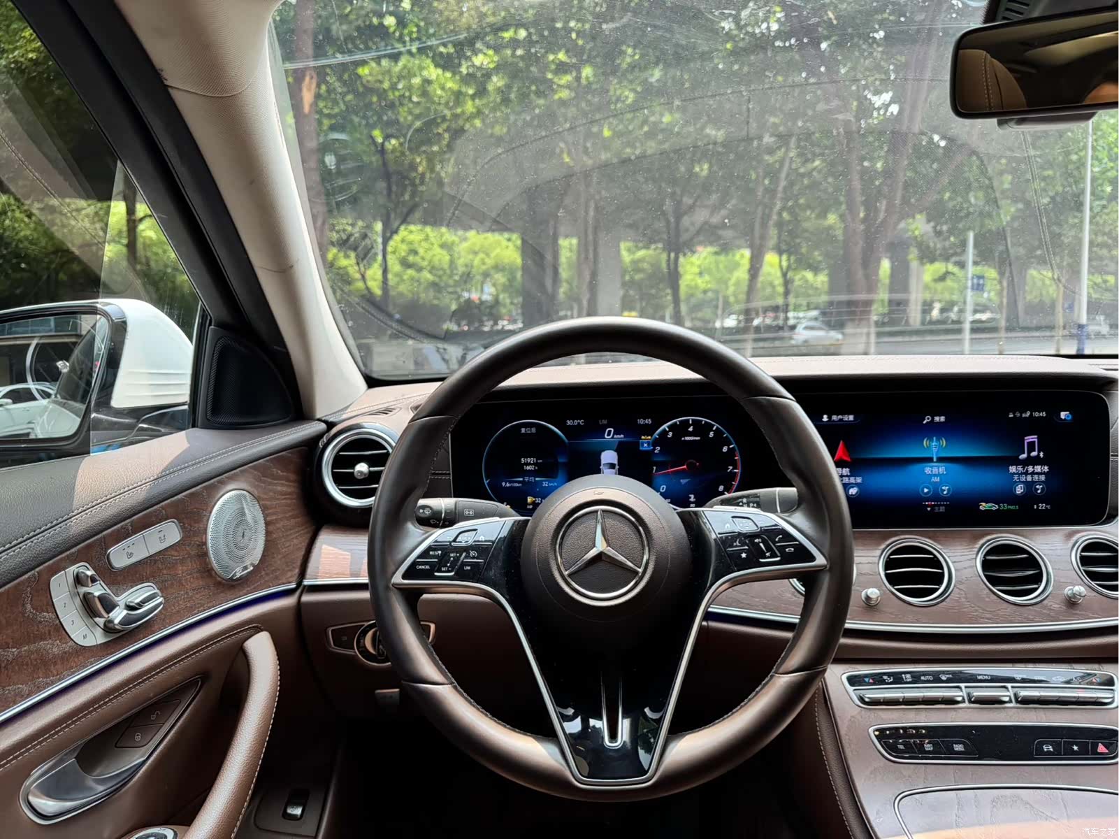 Mercedes-Benz E-Class, 2023 10