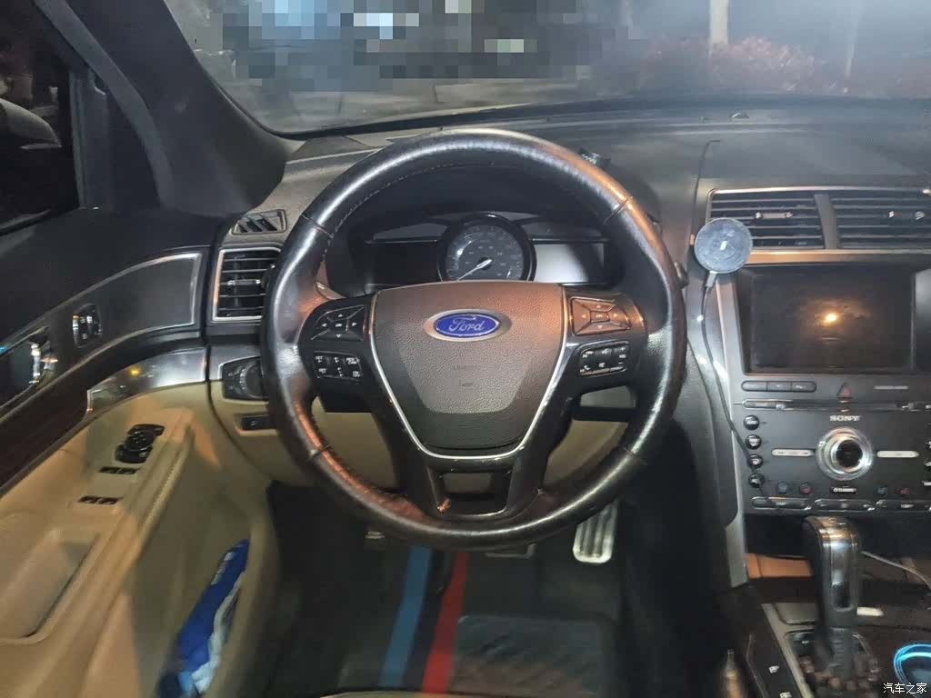 Ford Explorer, 2016 3