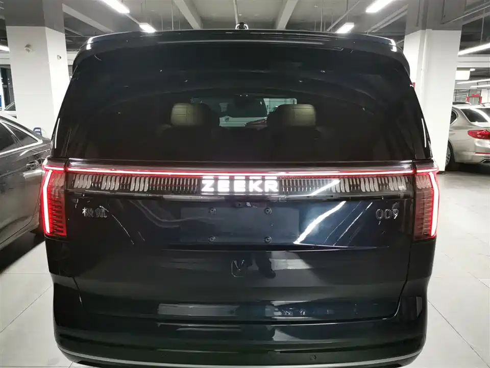 Zeekr 009