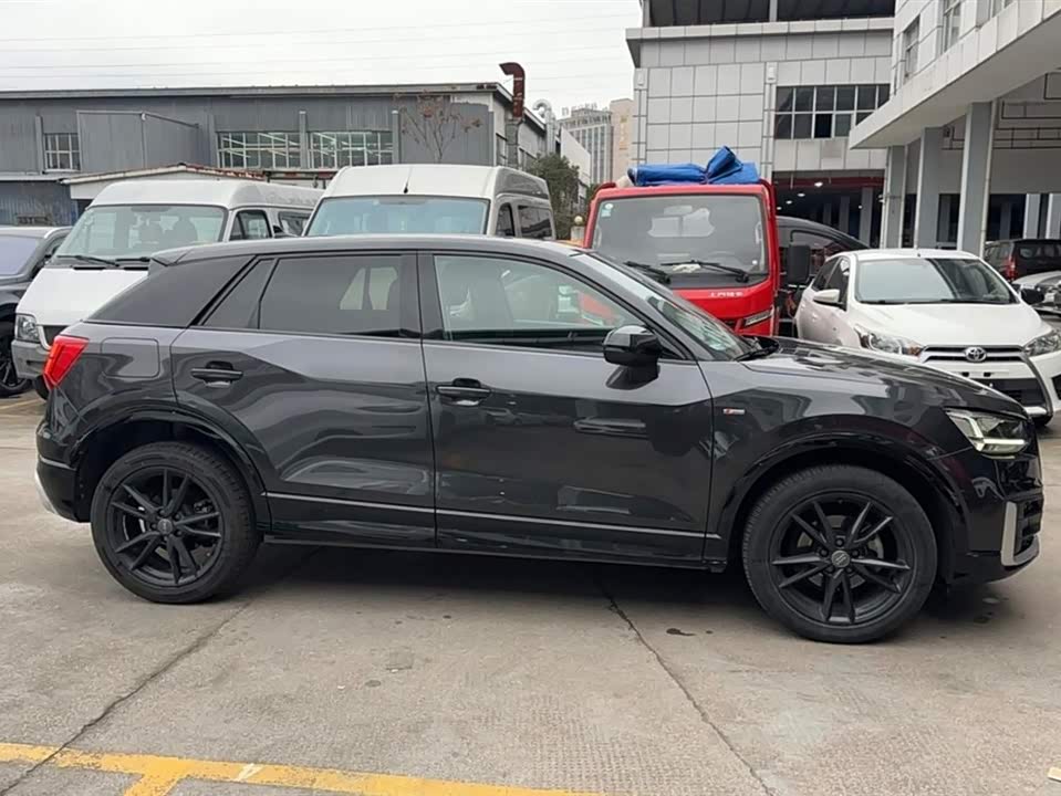 Audi Q2L Audi Q2L
