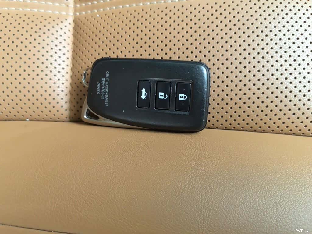 Lexus ES, 2017 12