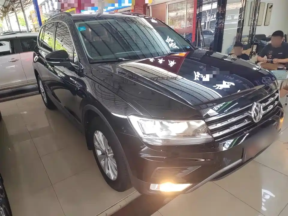Volkswagen Tiguan L