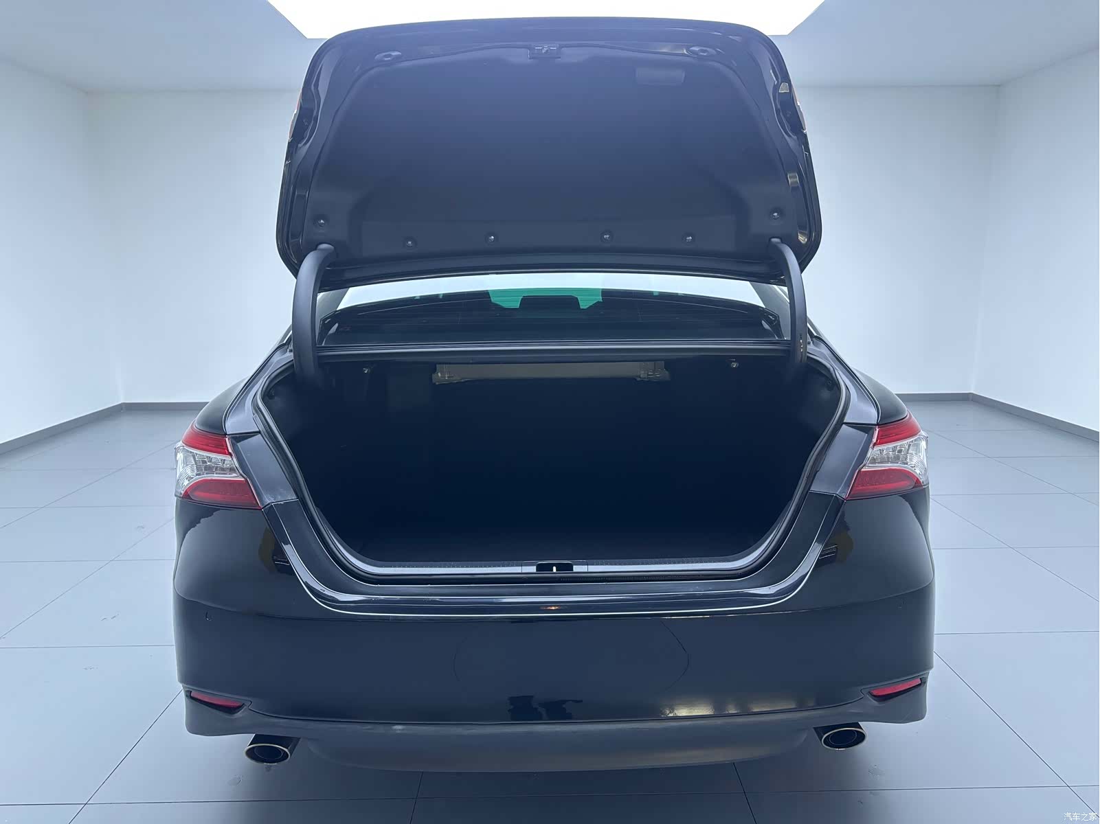 Toyota Camry, 2022 6