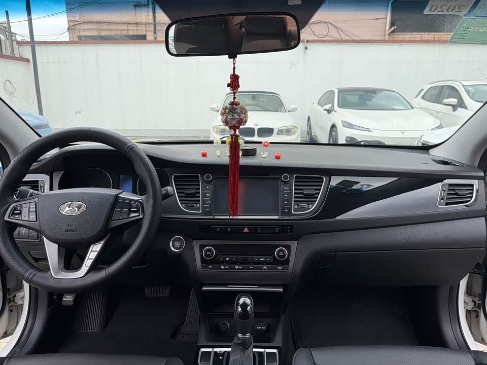 Hyundai Name picture