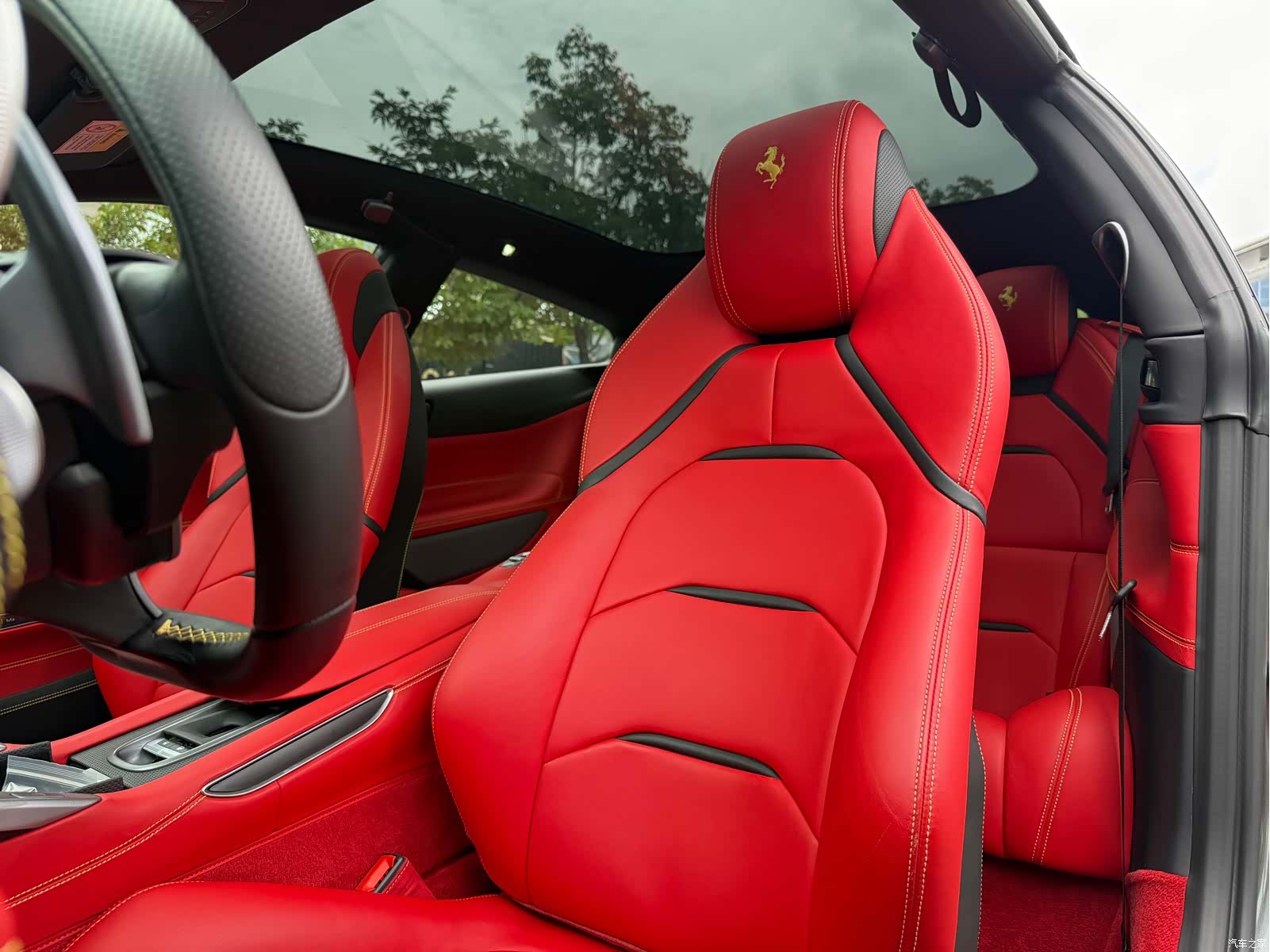 Ferrari GTC4Lus, 2020 12