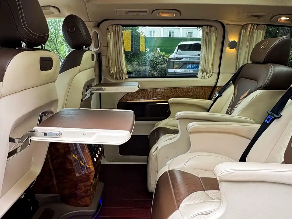 Mercedes-Benz V-class