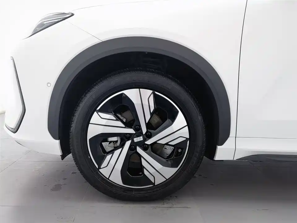 Geely Galaxy Galaxy E5