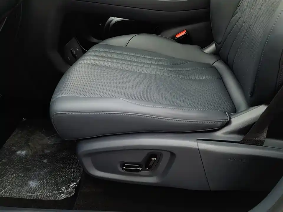 Geely Galaxy Galaxy E5