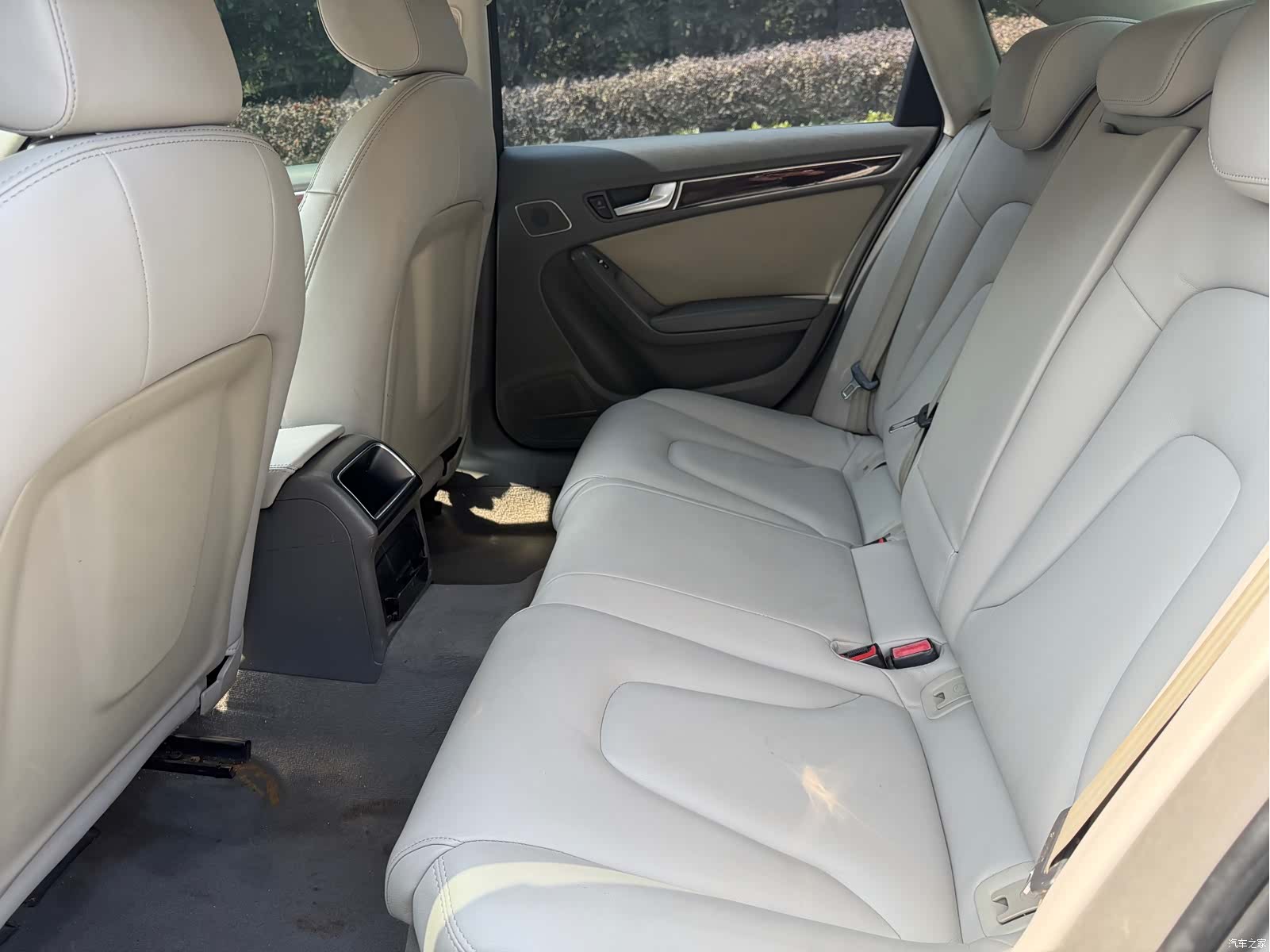 Audi A4L, 2012 10