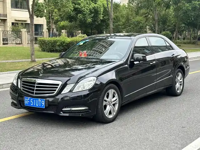 Mercedes-Benz E-Class 2012 — купить из Китая под заказ
