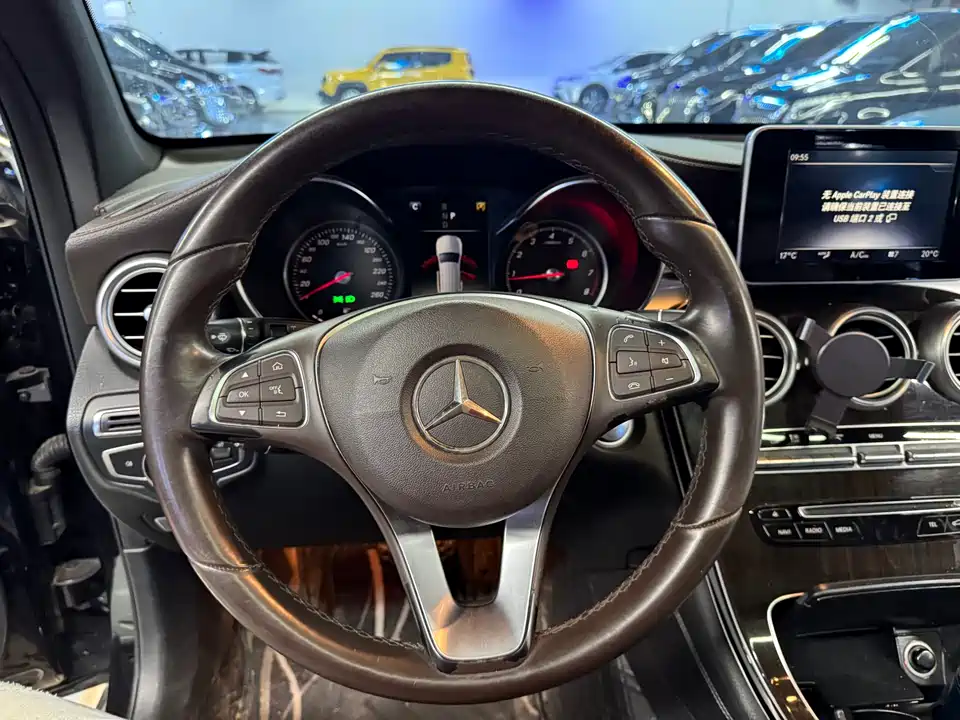 Mercedes-Benz GLC Mercedes-Benz GLC