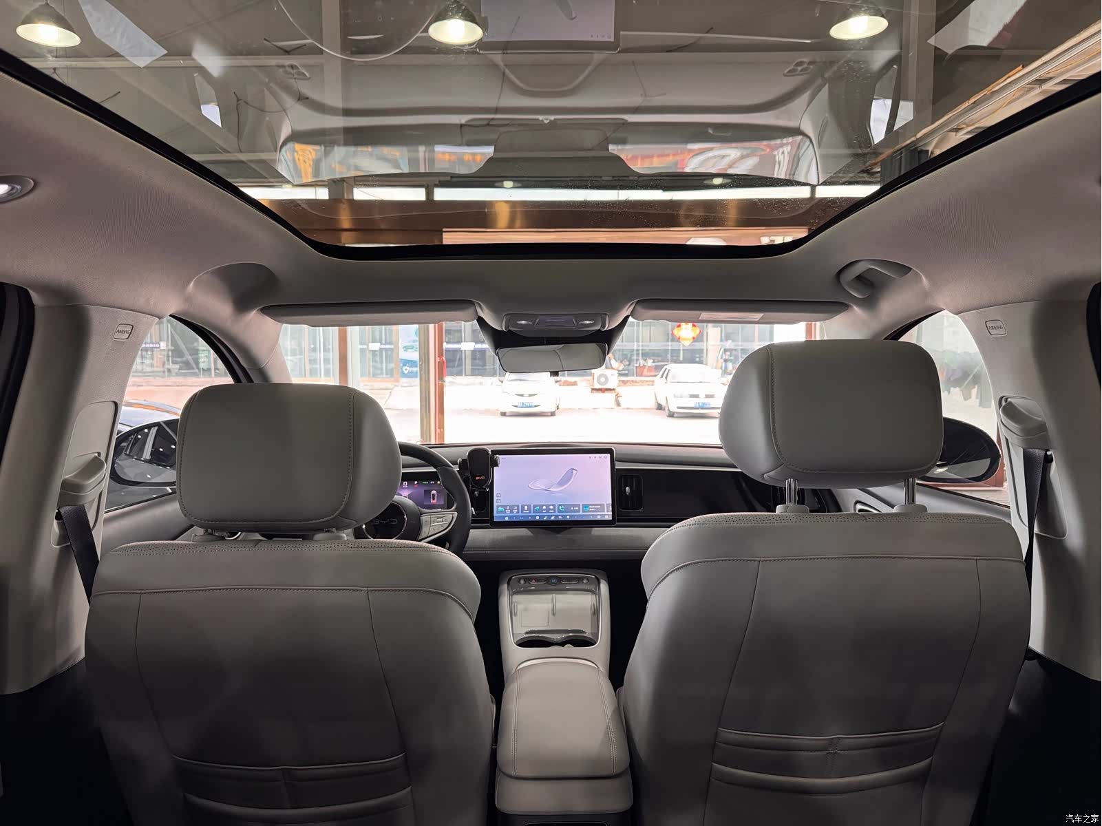 BYD HiAce, 2026 15