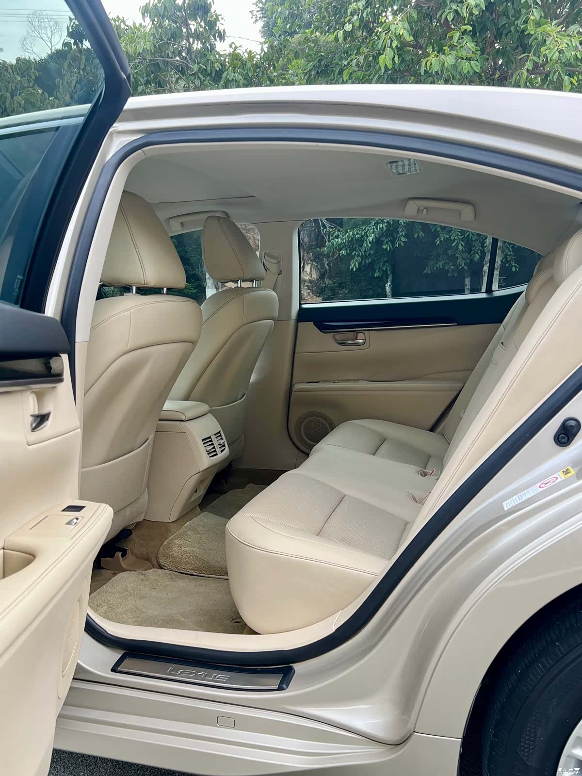 Lexus ES, 2016 9