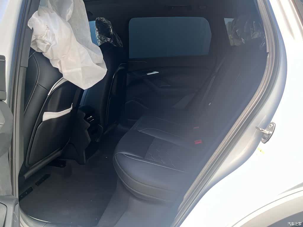 Audi e-tron, 2026 8
