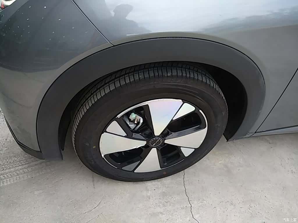 BYD Dolphin, 2024 23