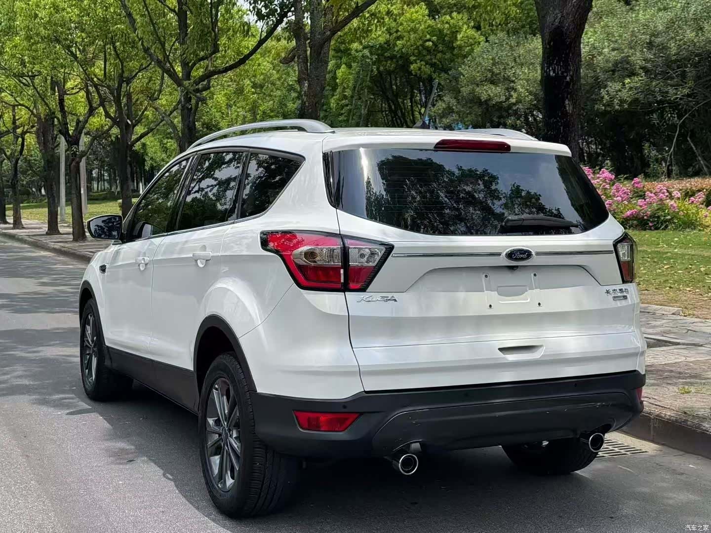 Ford Kuga, 2019 9