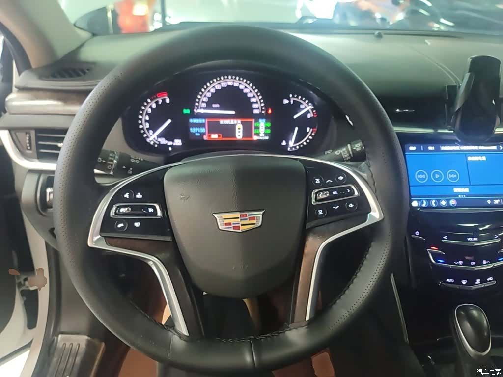 Cadillac XTS, 2018 11