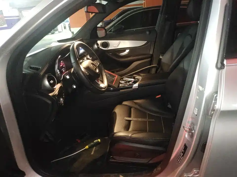 Mercedes-Benz GLC Mercedes-Benz GLC