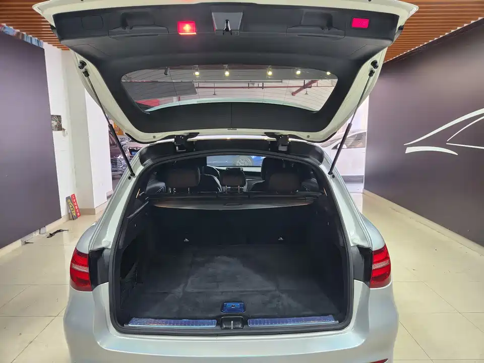 Mercedes-Benz GLC Mercedes-Benz GLC