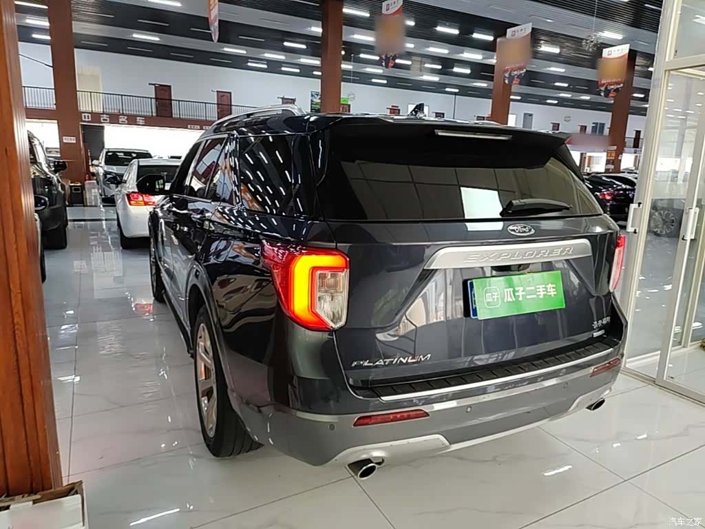 Ford Explorer, 2022 все фото