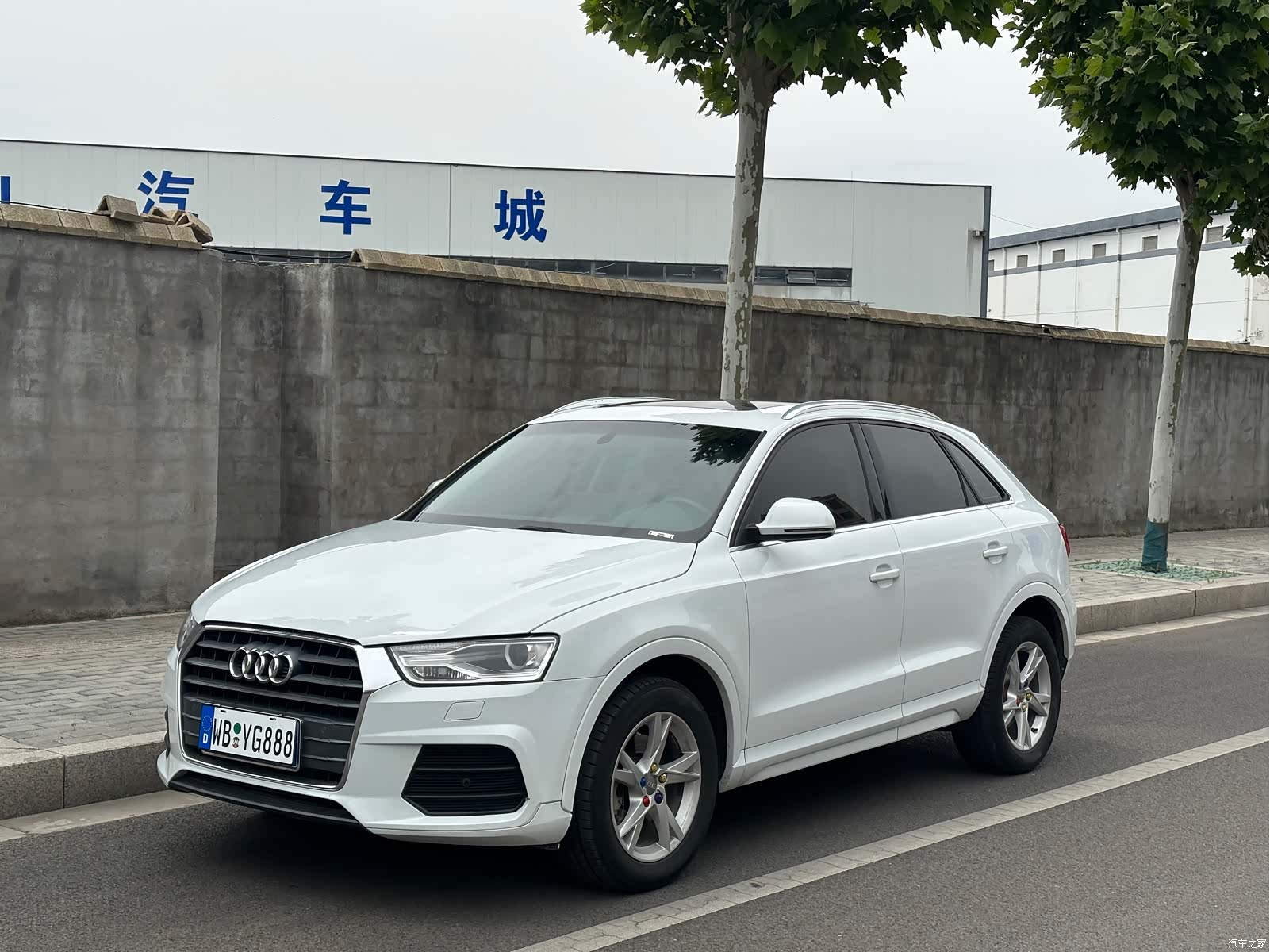 Audi Q3, 2016 1