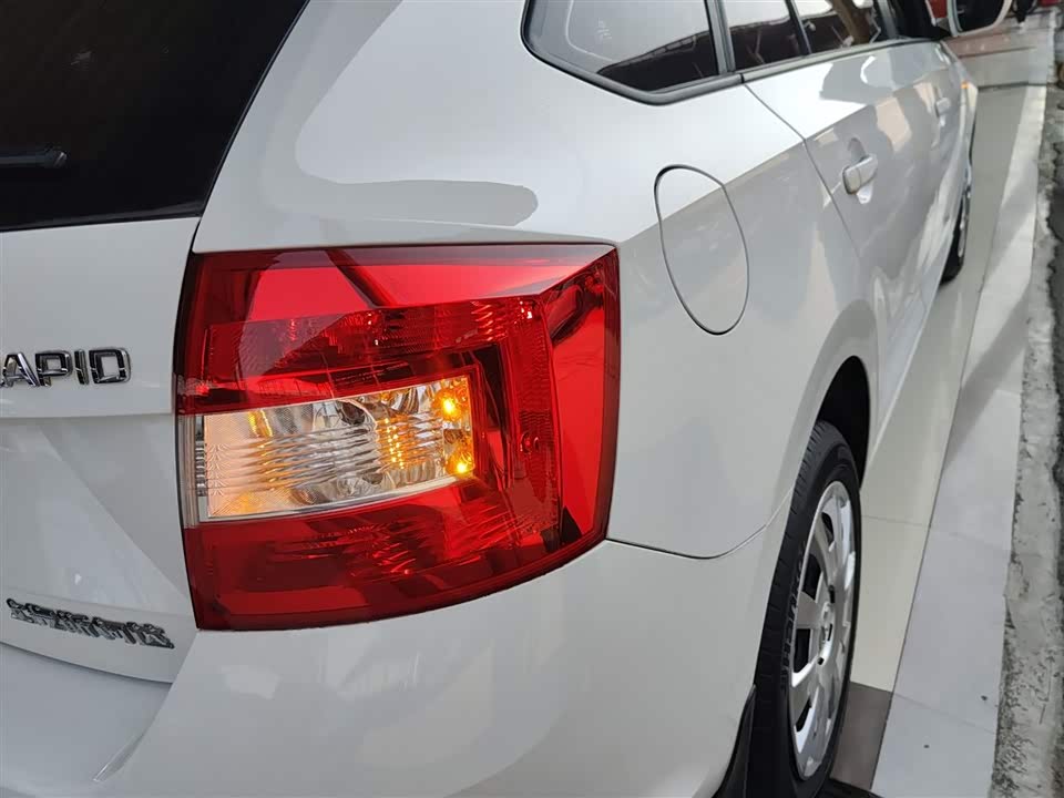 Skoda Xindong