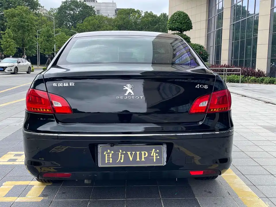 Peugeot 408